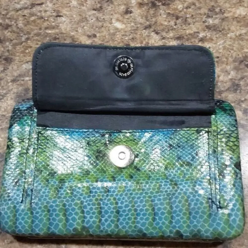 Animal‎ Print Hard Shell Clutch